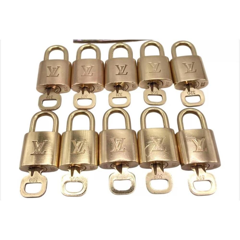 1x Random USA SELLER POLISHED! Authentic Louis Vuitton Brass Gold Lock Key